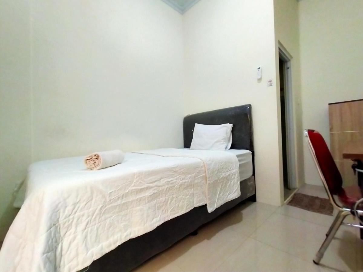 Homestay Danesti Syariah Near Bandara Sultan Hasanuddin Makasar Zewnętrze zdjęcie